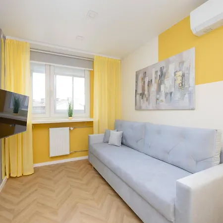 Exceptional With Air-conditioning And Balcony In By Renters *
