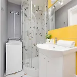 Exceptional With Air-conditioning And Balcony In By Renters Apartment